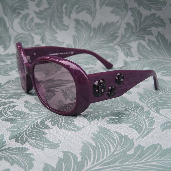 🗼💖 LIKE NEW CHANEL PURPLE SUNGLASSES w/Black Camelia detail - Picture 10 of 15